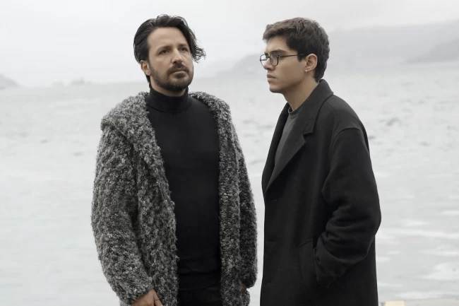 Mavi Gri ve Murat Güneş'ten "Babasından Yaralı"