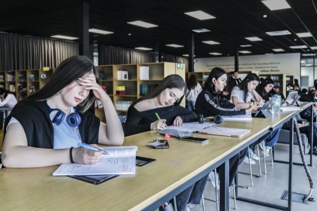 Mersin Büyükşehir'den gençlere 14 okuma salonu