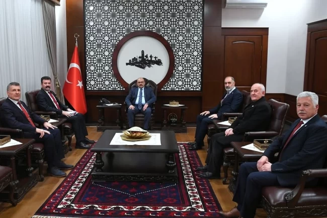 Balıkesir'de Emekli Emniyet Mensuplarından Vali Ustaoğlu'na ziyaret