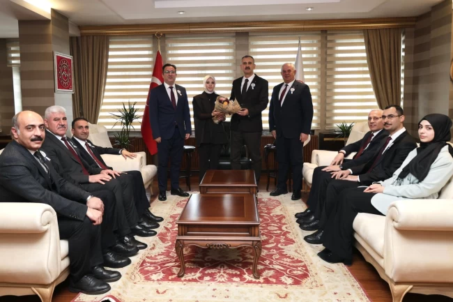 Ağrı Defterdarı'ndan Vali Bozkurt'a hafta ziyareti