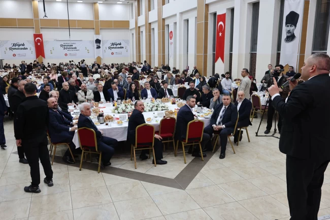 Başkan Özarslan, Başkent'in ilçeleriyle iftar sofrasında buluştu