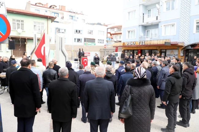 Çankırı halkı hain saldırının 27. yılında şehitlerini andı