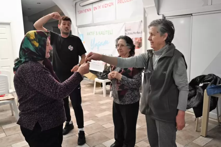 Bornovada yaratıcı drama ile hayata yeniden katılım