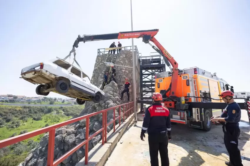 İzmir İtfaiyesinde özel kuvvet eğitimi