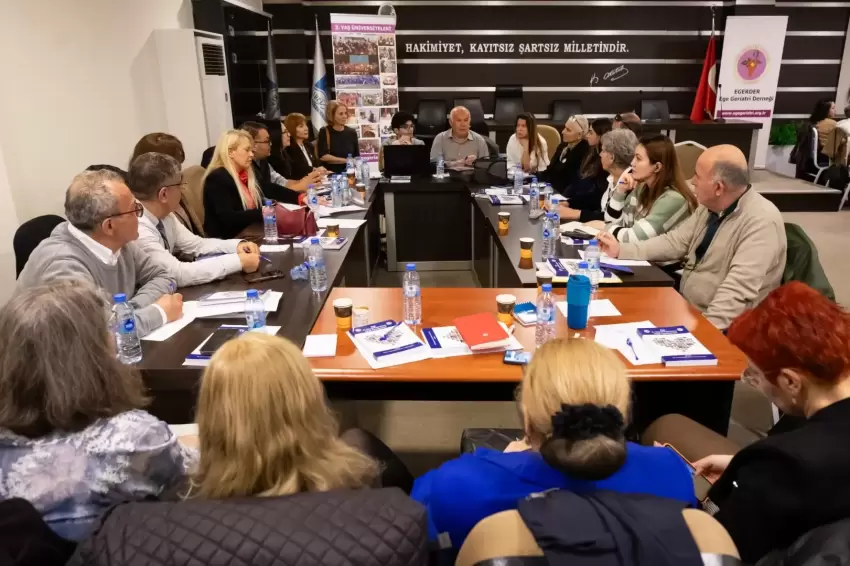 Narlıdere, 3. Yaş Üniversiteleri Çalıştayı'na ev sahipliği yaptı