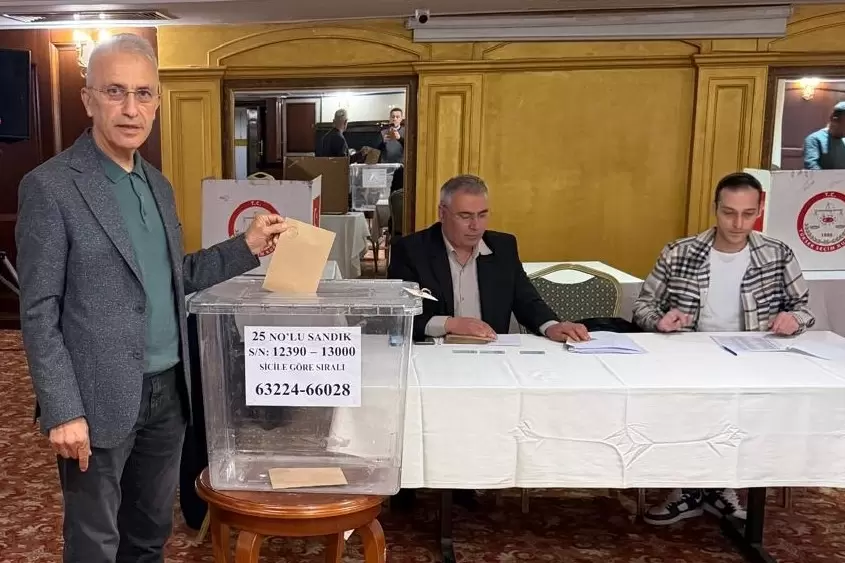 Ömer Çekerden emek mücadelesine Hürriyetçi Sağlık Senle devam