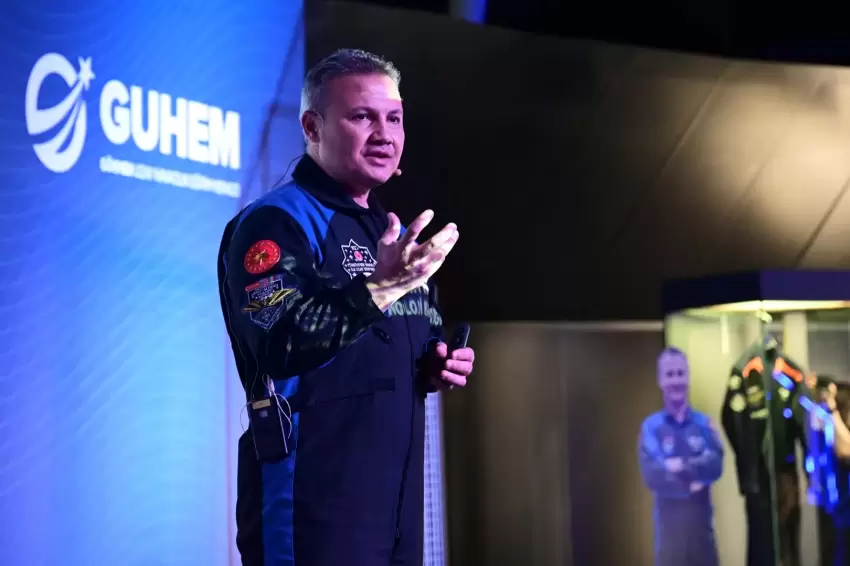 Gezeravcı, GUHEMde uzay yolculuğunu anlattı