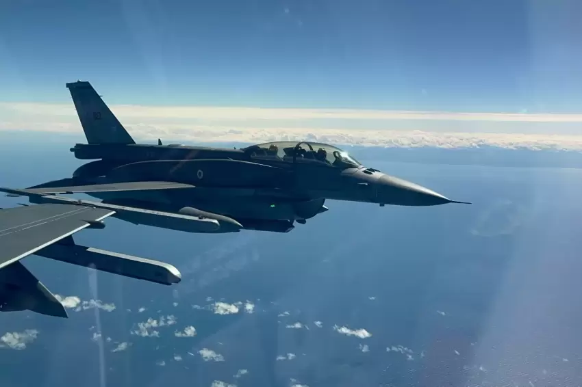 Türk Hava Kuvvetleri'nden eğitim uçuşu