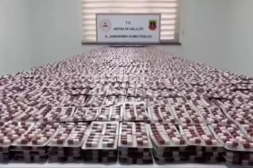 Antalya'da dev uyuşturucu operasyonu: 5 tutuklama