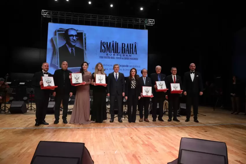 Ünlü Bestekar adına yaşam boyu onur ödülü Zekai Tuncaya verildi