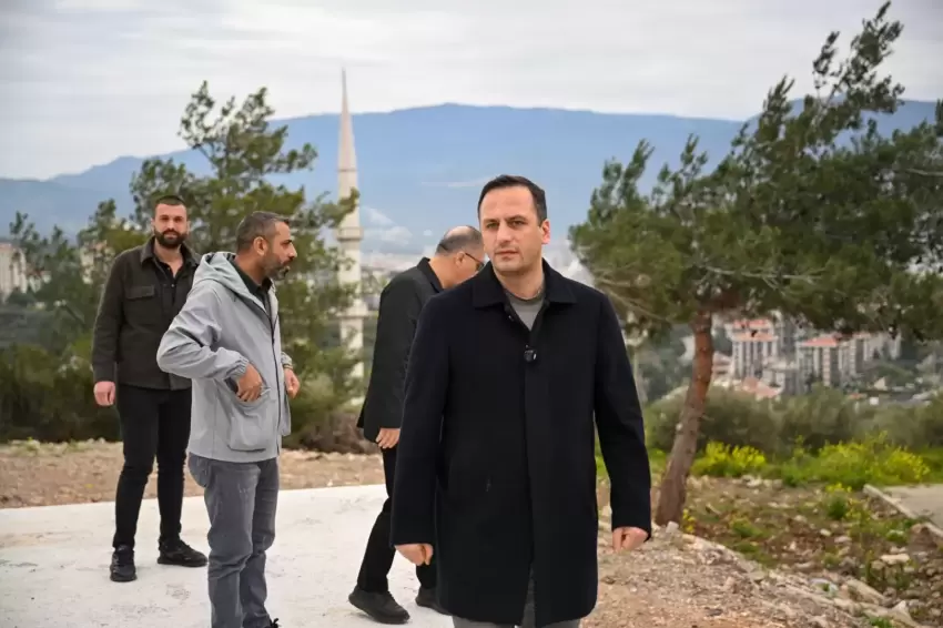 İzmirde Başkan Eşkiden İZYUVA sakinlerine çifte müjde