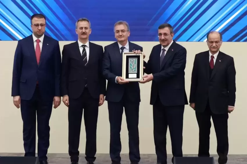 GTÜ'lü akademisyene ASELSAN'dan ödül