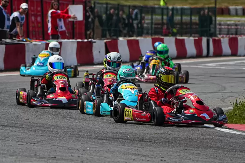 Karting sezon açılışında büyük çekişme