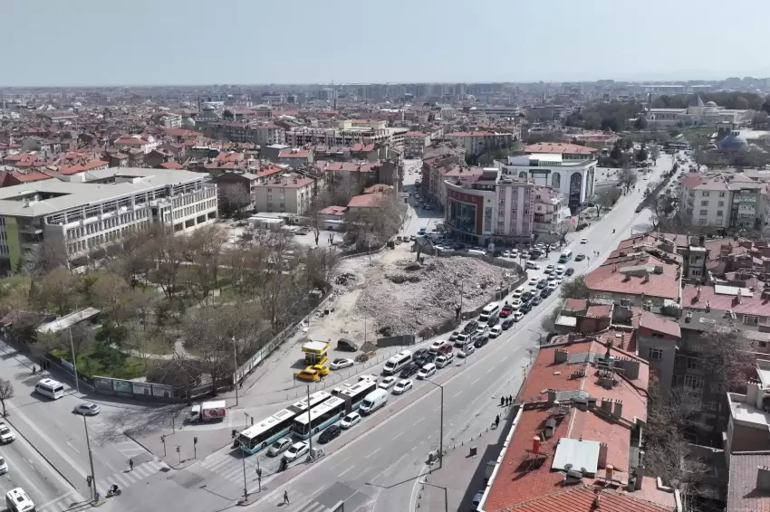 Konya Beşyol Kavşağında 8 binada yıkım tamamlandı