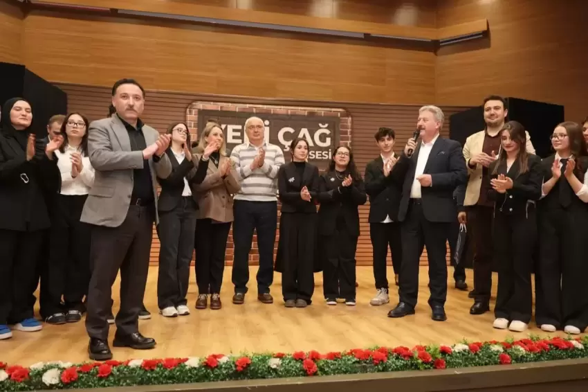 Mektep Melikgazi öğrencilerinden tiyatro gösterisi