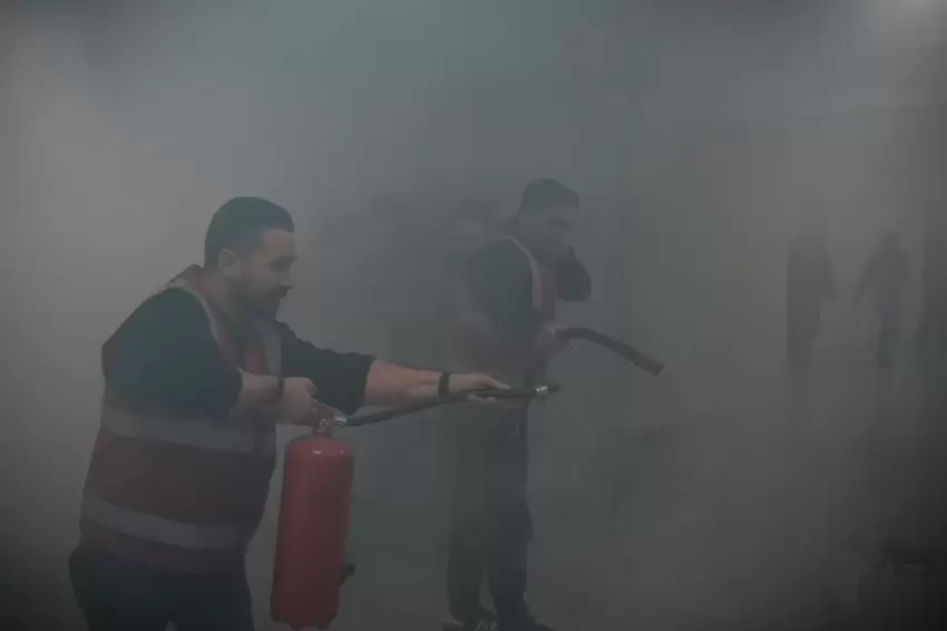 İzmirde afetlere karşı tam hazırlık... Tatbikat gerçeği aratmadı