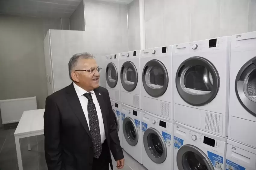 Kayseri Büyükşehir'den üniversitelilere çamaşır yıkama hizmeti