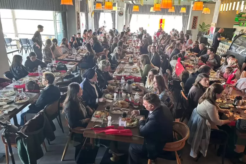 Edirnede sağlık çalışanları kahvaltıda buluştu