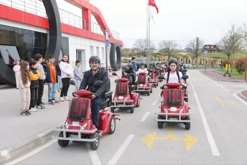 Çayırovalı minikler Trafik Eğitim Parkında buluştu