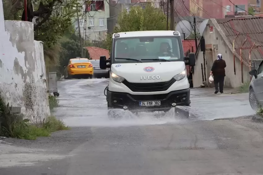 İstanbul Maltepede Gülensuya bahar temizliği