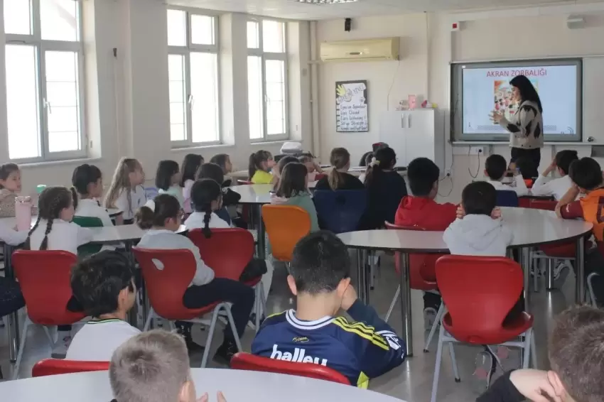 Aliağa ve Bergamada akran zorbalığı ve şiddete karşı nezaket eğitimi