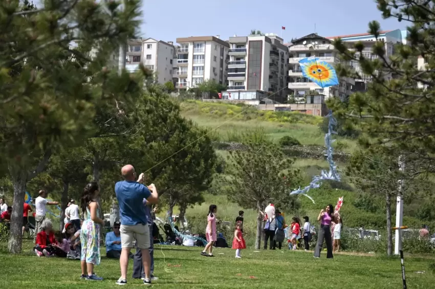 İzmir Bornova'da gökyüzü uçurtmalarla şenlenecek