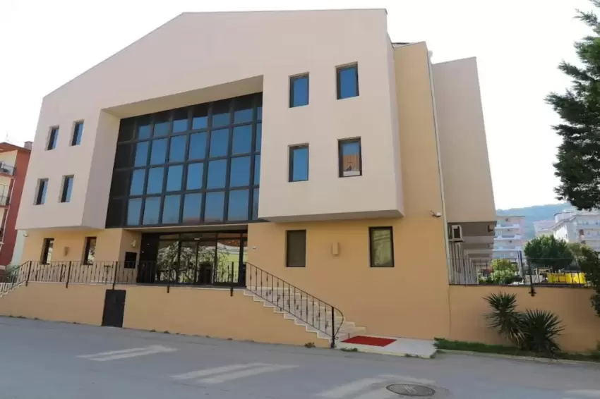 Mudanyada 11 yıllık kira krizi gün yüzüne çıktı Montania belgeleriyle savundu