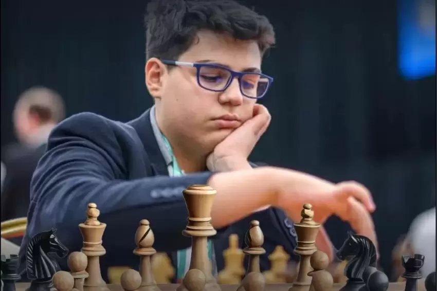 Bursa'dan dünya rekoruna uzanan gurur.. 14 yaşındaki Yağız Kaan barajı aştı