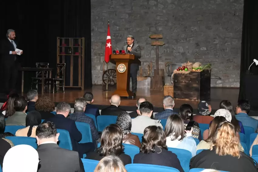 Hüseyin Kazaz Kültür Merkezi Muhacirlik oyunu ile açıldı