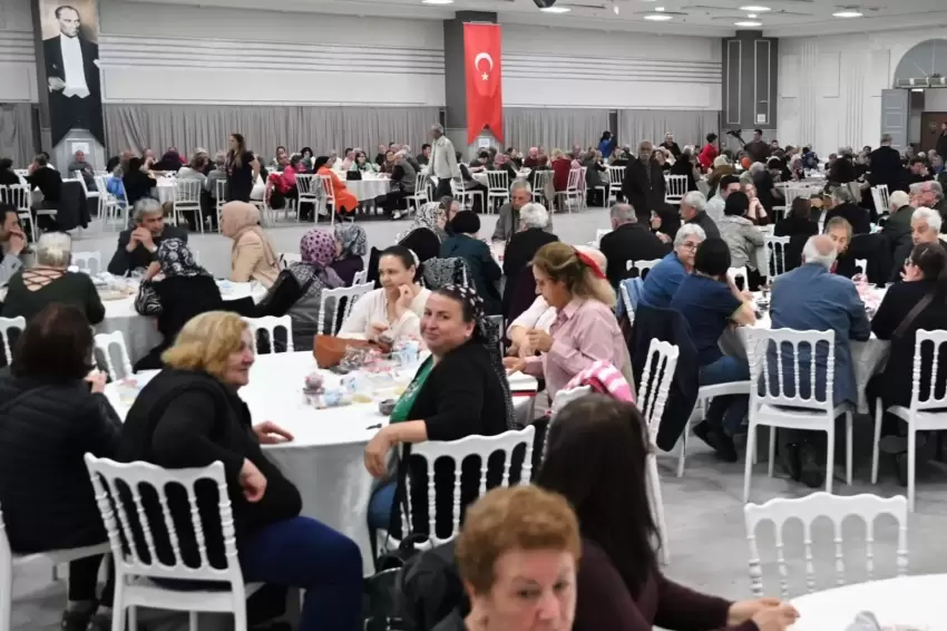 Kent Kasap'tan yararlanan aileler dayanışma yemeğinde buluştu