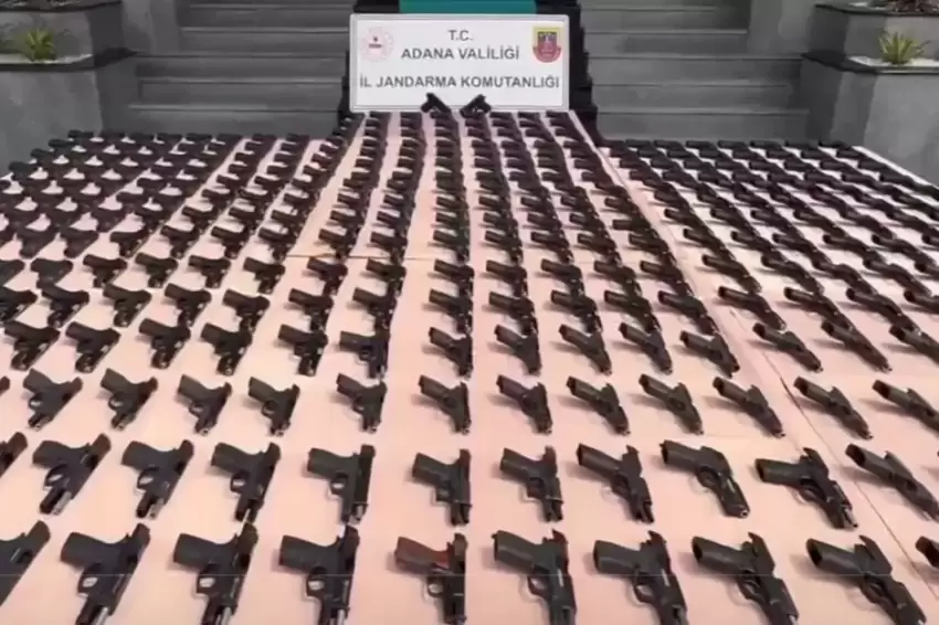 Jandarma'dan dev operasyon... 1.107 ruhsatsız tabanca ele geçirildi