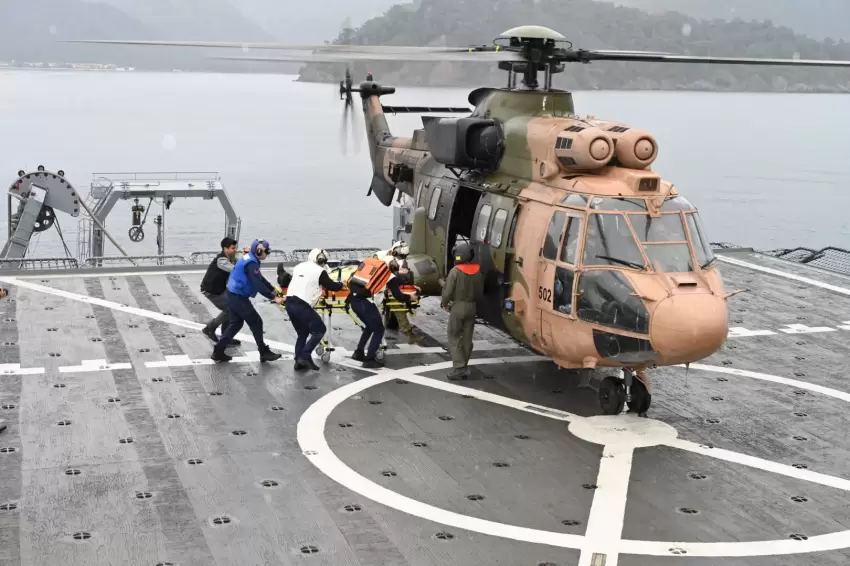 Aksaz'da nefes kesen tatbikat... Denizaltı kurtarma senaryosu gerçeği aratmıyor