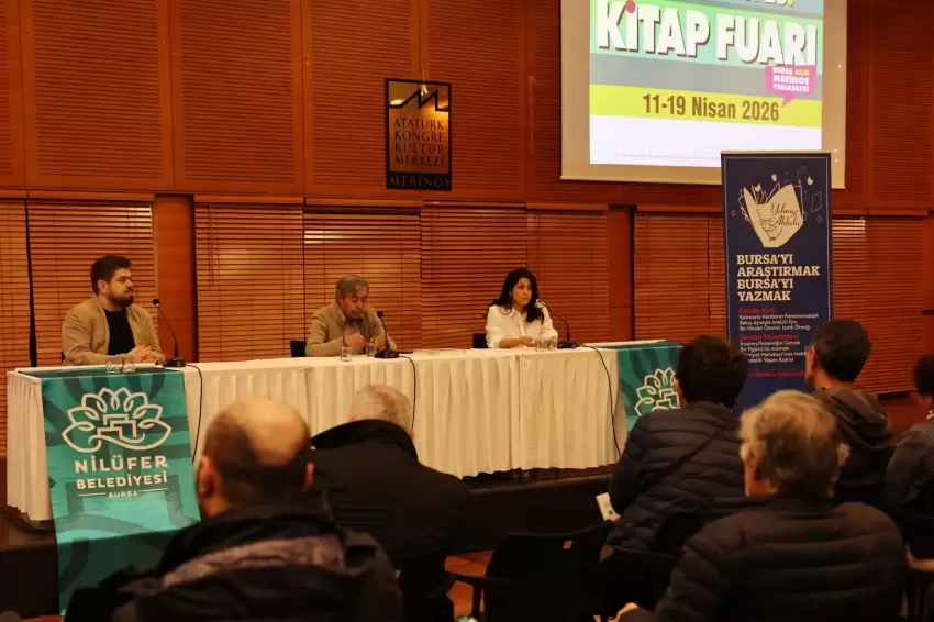 Bursa'nın tarihi katmanları ve mahalle kültürü Bursa Kitap Fuarı'nda konuşuldu