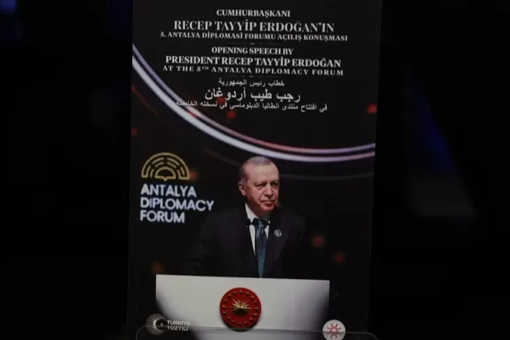 Cumhurbaşkanı Erdoğanın ADF konuşması kitabı 3 dilde yayında