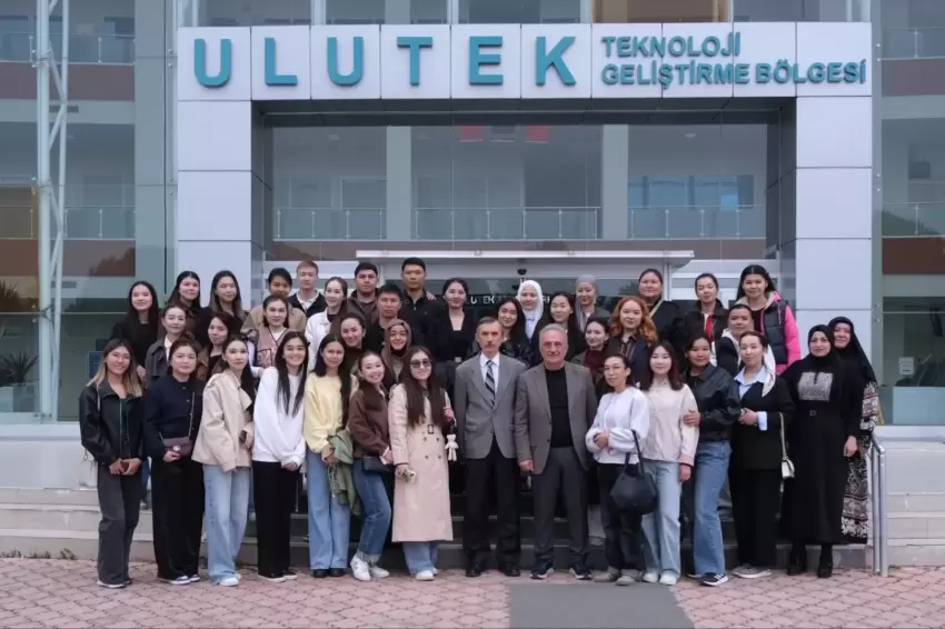 ULUTEK, Kazakistanlı öğrencileri ağırladı