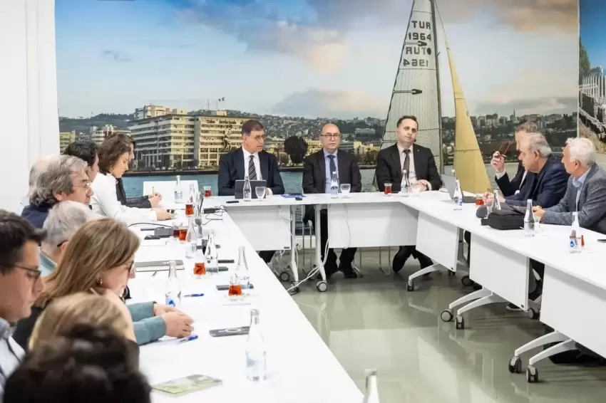 İzmir'in 8 bin 500 yıllık hazinesi masaya yatırıldı