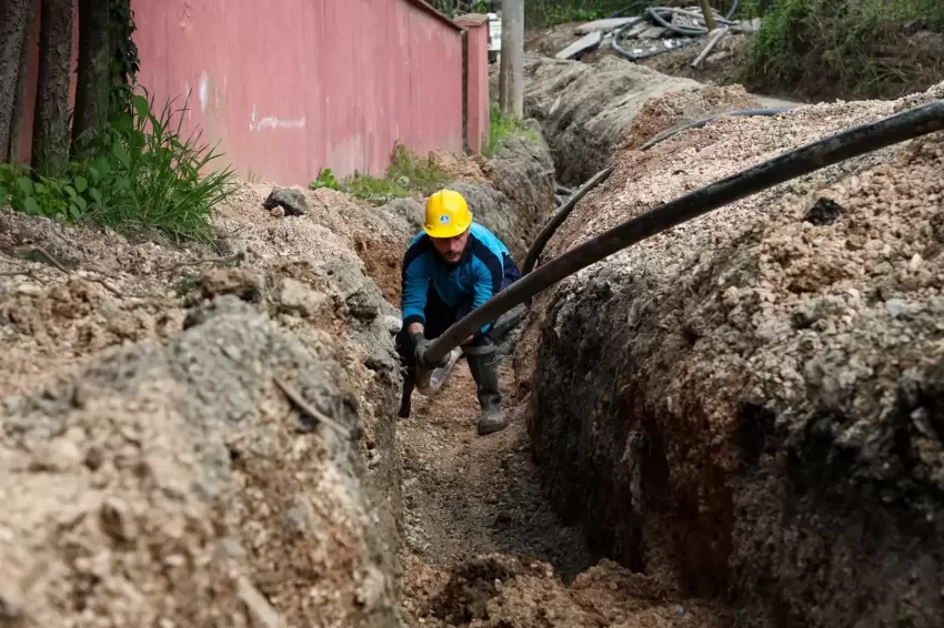 Sapancada Kuruçeşmenin içme suyu hattı yenilendi