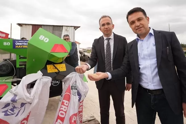 Denizli Büyükşehirden Bekilliye tarımsal makine desteği