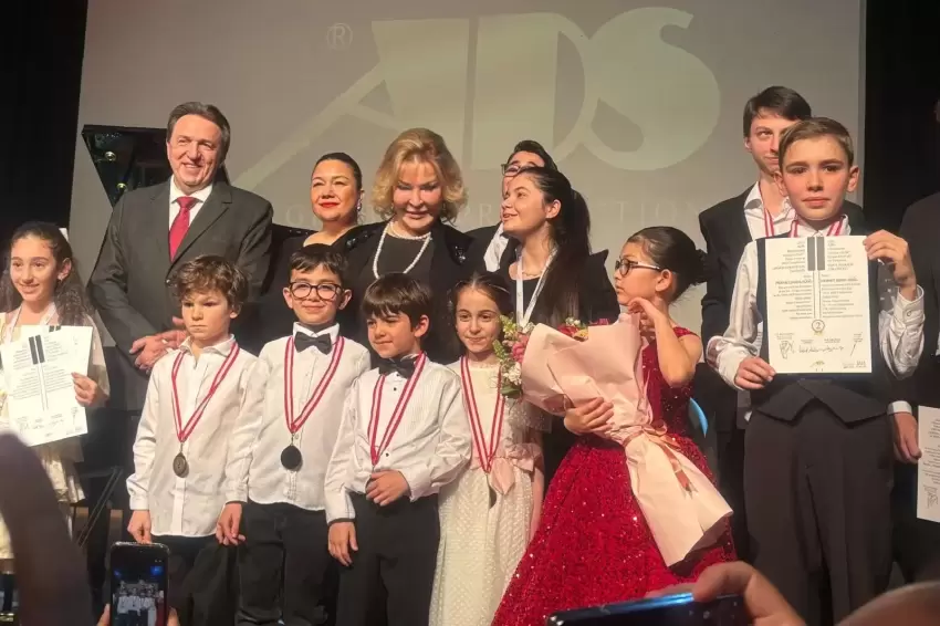 Genç yeteneklerin yıldızı İzmir'de parladı