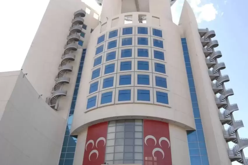 MHPde bir il teşkilatı daha feshedildi