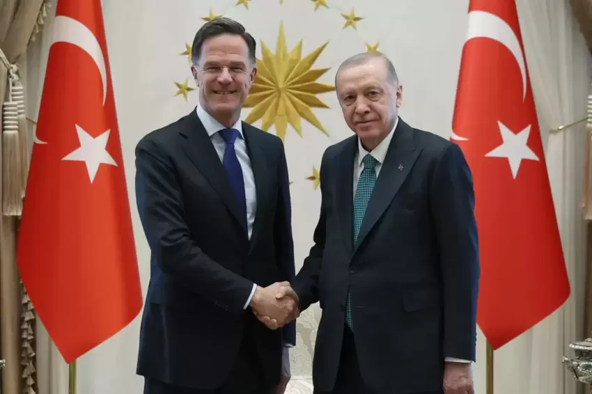 NATO Genel Sekreteri Rutte, Külliyede