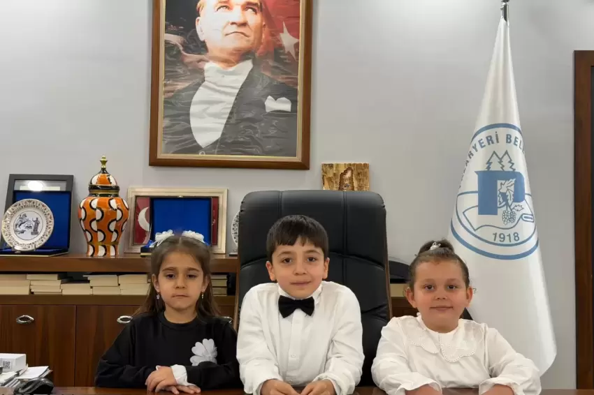 Bilecik Pazaryerinde 23 Nisanda koltuk çocukların