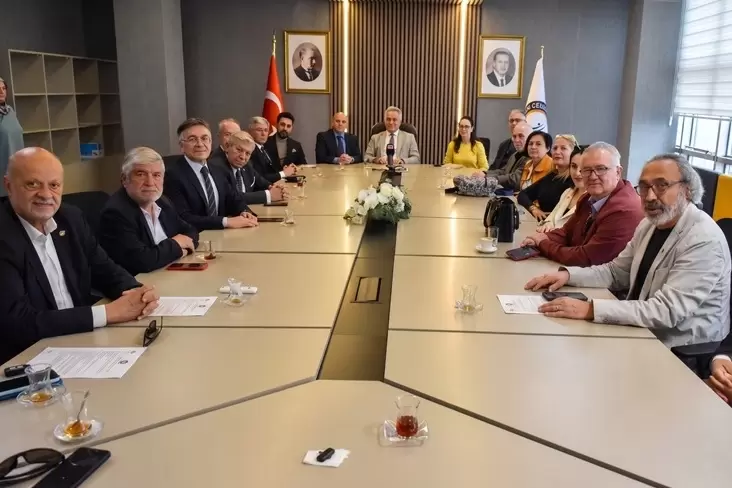 Rektör Karahasanoğlu: "Yapay zekayı fırsata çevirmeliyiz"