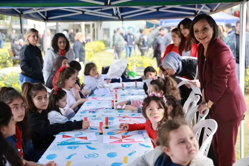 İzmir Karabağlarda Çocuk Şenliği ilçeyi sardı