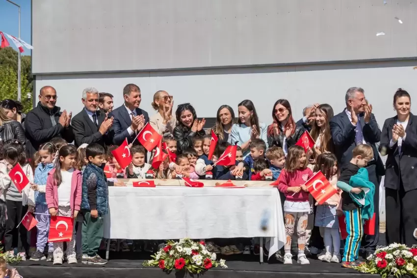 İzmir Güzelbahçede Onur Günay Eğitim Kampüsü Yerleşkesine temel