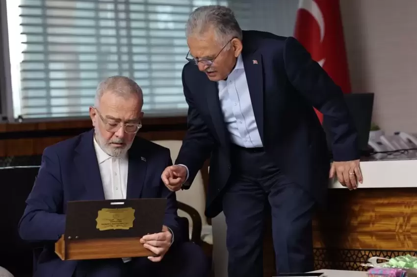 Memduh Büyükkılıça anlamlı ziyaret