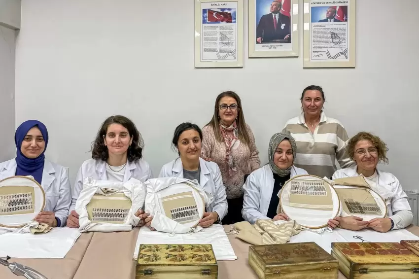 Sandıktan Sanata: Çınarcık İşi Üzerine Bir Atölye Çalışması