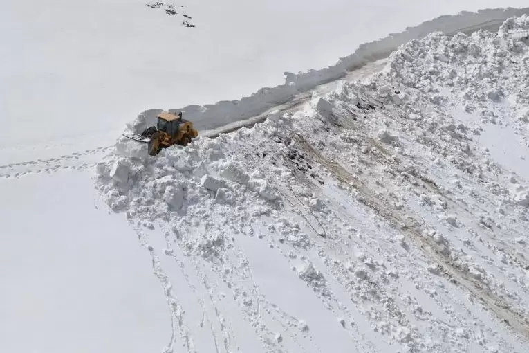 Ordu'da Mayıs geldi, kar bitmedi