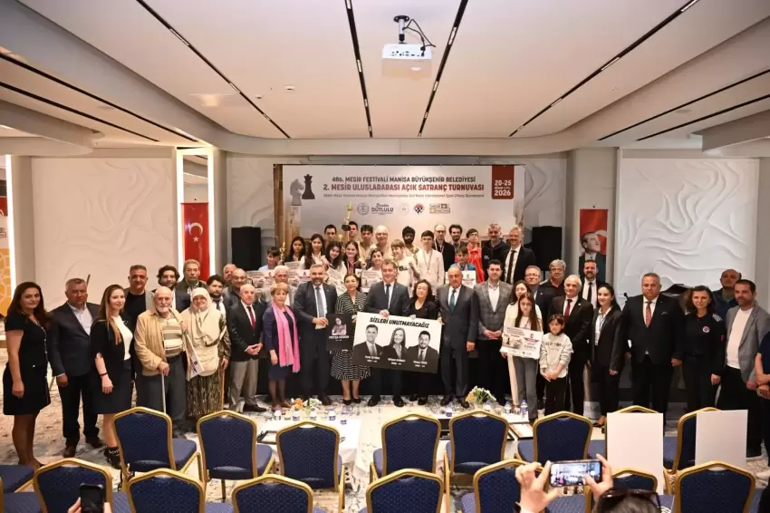 Mesir Satranç Turnuvası'nda ödüller verildi