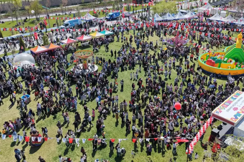 Başkentte şenlik çocukların neşesi ile taçlandı